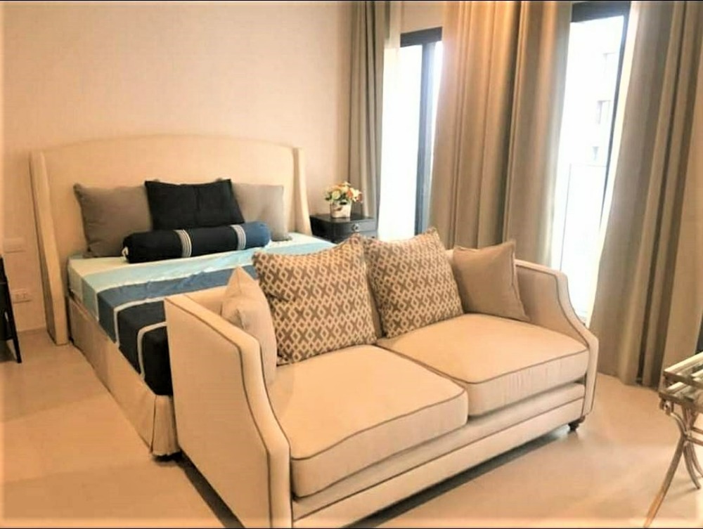 ◣Good Deal◥ 10+ Floor 48 sq.m. 1 bed | Condo skywalk connect to BTS ploenchit and Central Embassy. ◣Good Deal◥ 10+ Floor 48 sq.m. 1 bed | Condo skywalk connect to BTS ploenchit and Central Embassy.