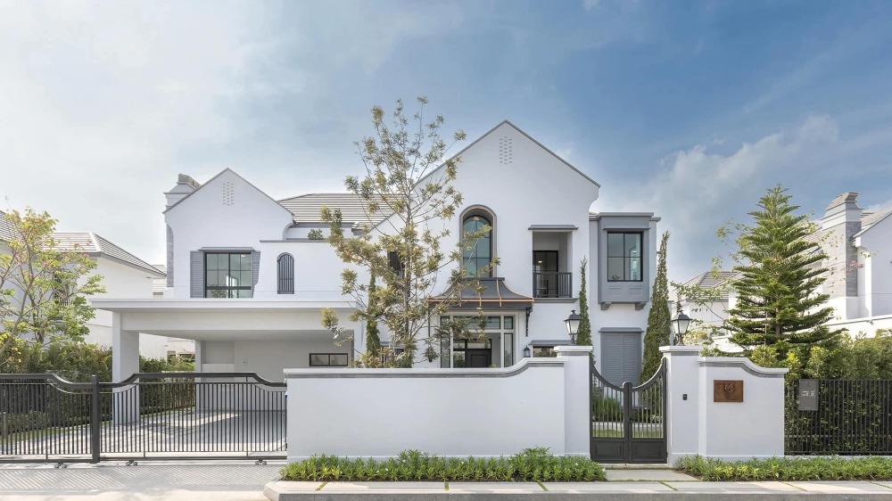 ❖ Nice decoration ❖ detached house 2 storey 122.00 sq.w. | 4 beds 6 parking | near Little Walk 8 mins, Market Place Krungthepkreetha 10 mins, Brighton International School 13 mins