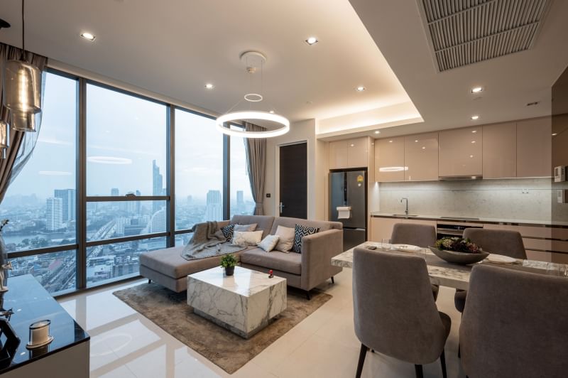 ● High floor ● Floor 30+ | 64.47 sq m. 1 bedroom | Private elevator | Near BTS Surasak 50 meters. ● High floor ● Floor 30+ | 64.47 sq m. 1 bedroom | Private elevator | Near BTS Surasak 50 meters.