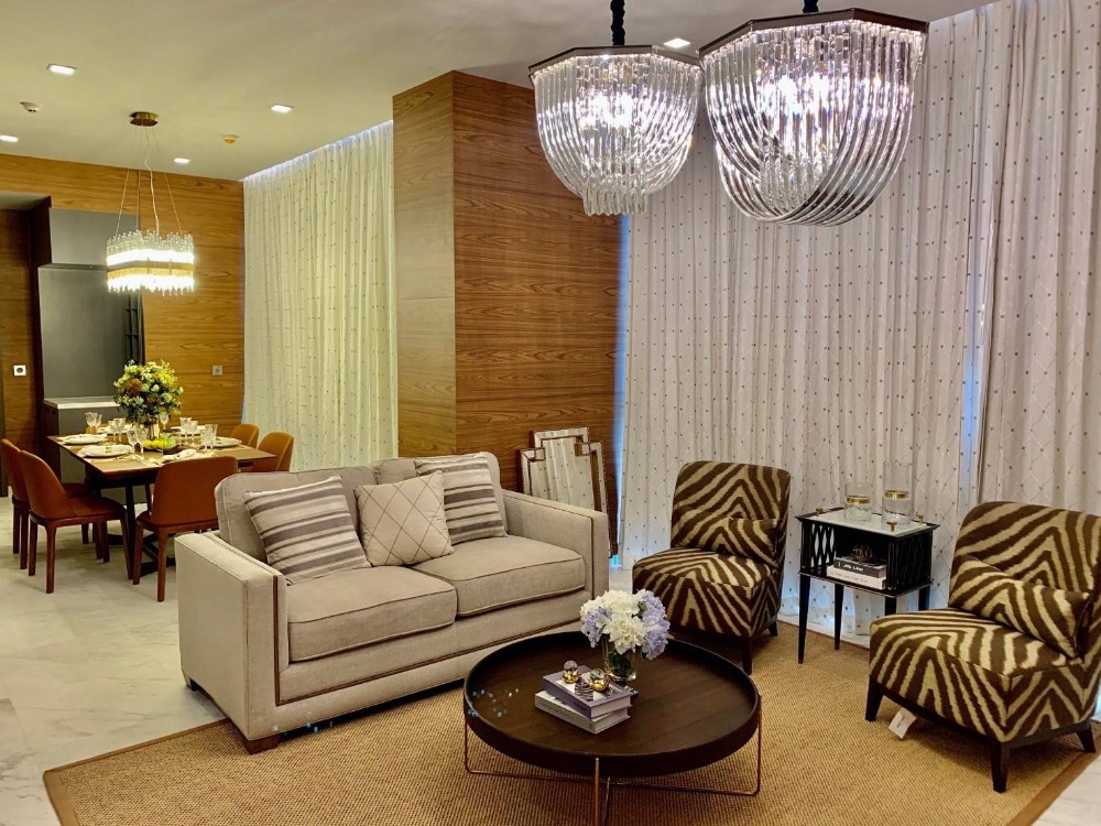 ♦Modern Luxury♦ ชั้น 5+ 125.20 ตร.ม. 2 ห้องนอน | คอนโดใกล้ เจ อเวนิว ทองหล่อ 2 นาที, BTS ทองหล่อ 5 นาที, ดองกิ มอลล์ 7 นาที