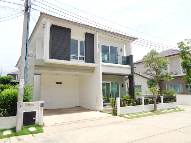 Single house for sale, 50.2 sq m, Centro Village, Pracha Uthit 90, Soi Pracha Samakkhi. Phra Samut Chedi District Samut Prakan Province, very new condition, free transfer fee. Single house for sale, 50.2 sq m, Centro Village, Pracha Uthit 90, Soi Pracha Samakkhi. Phra Samut Chedi District Samut Prakan Province, very new condition, free transfer fee.