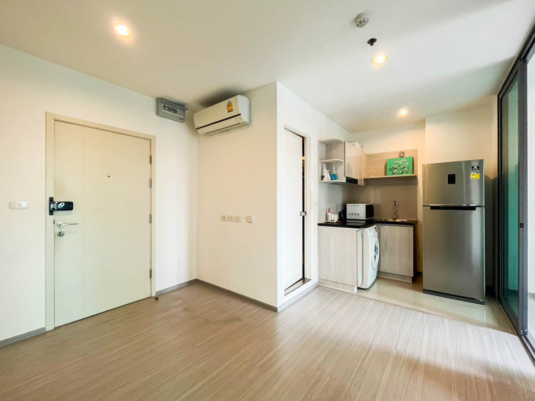 Condo for sale, next to Sky Walk BTS Bang Wa, aspire Sathorn-Ratchapruek, 35 sq m., 20th floor. Condo for sale, next to Sky Walk BTS Bang Wa, aspire Sathorn-Ratchapruek, 35 sq m., 20th floor.