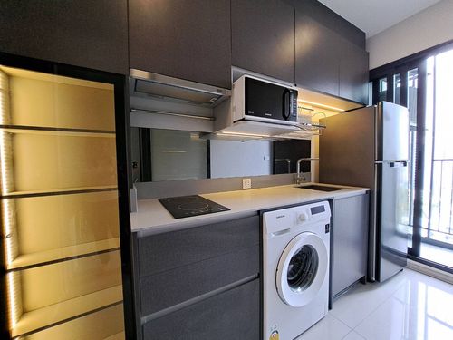 Condo for rent The Privacy Jatujak near MRT Pathonyotin