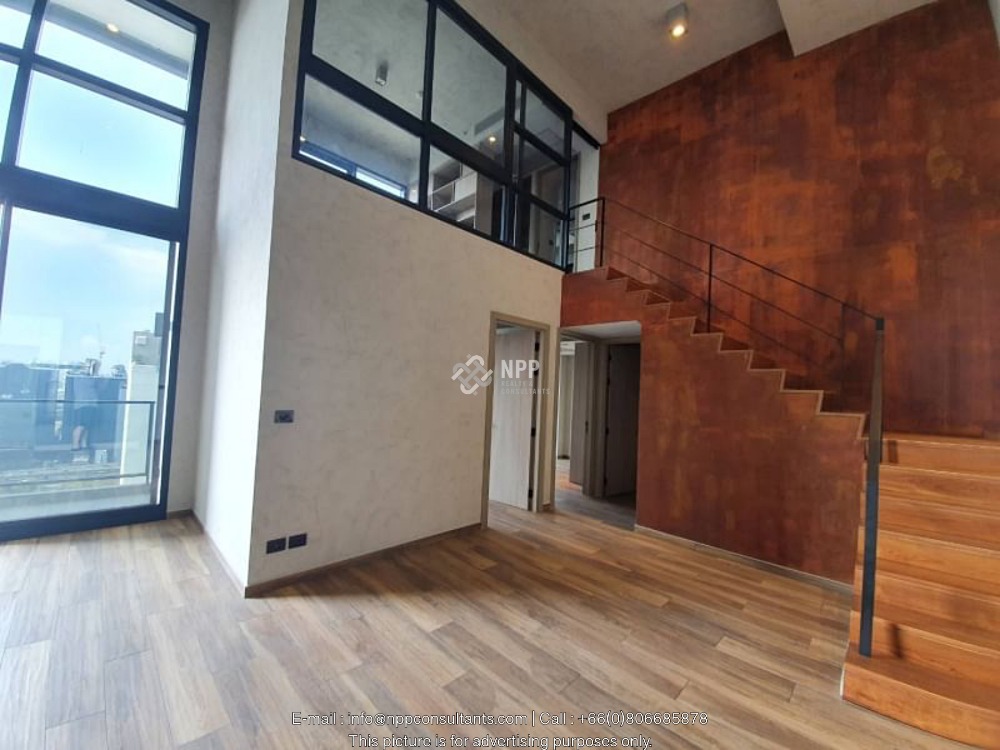 THE LOFTS ASOKE  ideally placed for easy access around Bangkok.