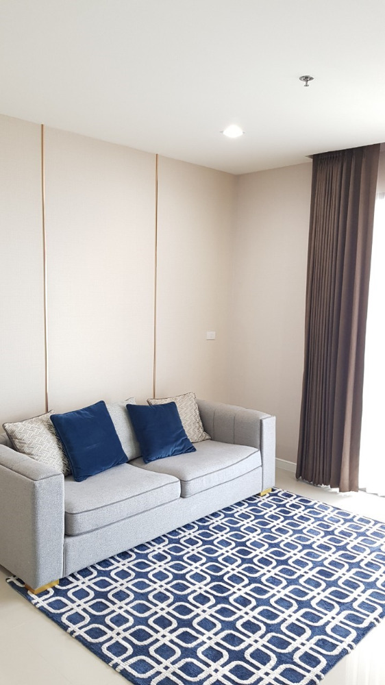For sale : Starview Condominium High floor
