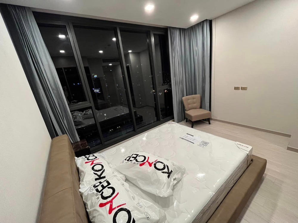Condo for rent, One9Five Asoke - Rama 9, large room, 2 bedrooms, 2 bathrooms. Condo for rent, One9Five Asoke - Rama 9, large room, 2 bedrooms, 2 bathrooms.