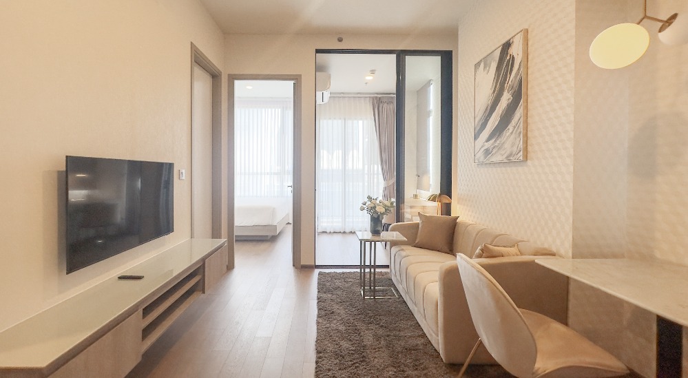 ✅Hot deal🔥 Condo for rent One-Bedroom Plus 34 sqm. Unit with FREE Wi-Fi at Park Origin Phayathai (Managed by Hampton Hotel and Residence Management). Short-Term Contracts Accepted. FREE Wi-Fi