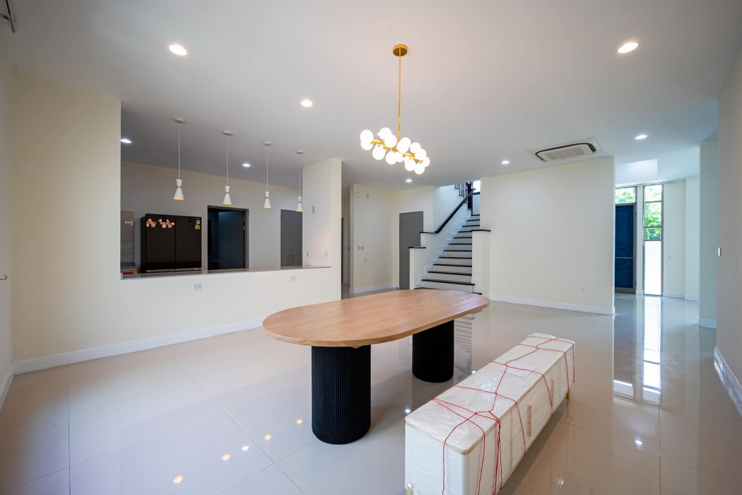 ขายบ้าน นาราสิริ พระราม 2 แบบบ้านใหญ่สุดในโครงการ บนเนื้อที่ 174 ตร.ว. 5 ห้องนอน 6 ห้องน้ำ พื้นที่ใช้สอย 600 ตร.ม. จอดรถในบ้านได้ 4 คัน – รูปที่ 3