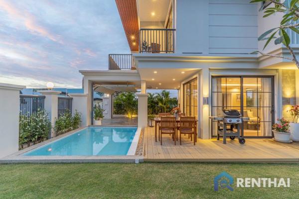 สำหรับ ขาย บ้าน 4 ห้องนอน ที่ Rungsii Village Pattaya
