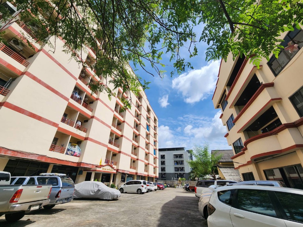 Apartment for sale Ratchadaphisek near MRT Suthisan 619 sq m, 173 rooms. Apartment for sale Ratchadaphisek near MRT Suthisan 619 sq m, 173 rooms.