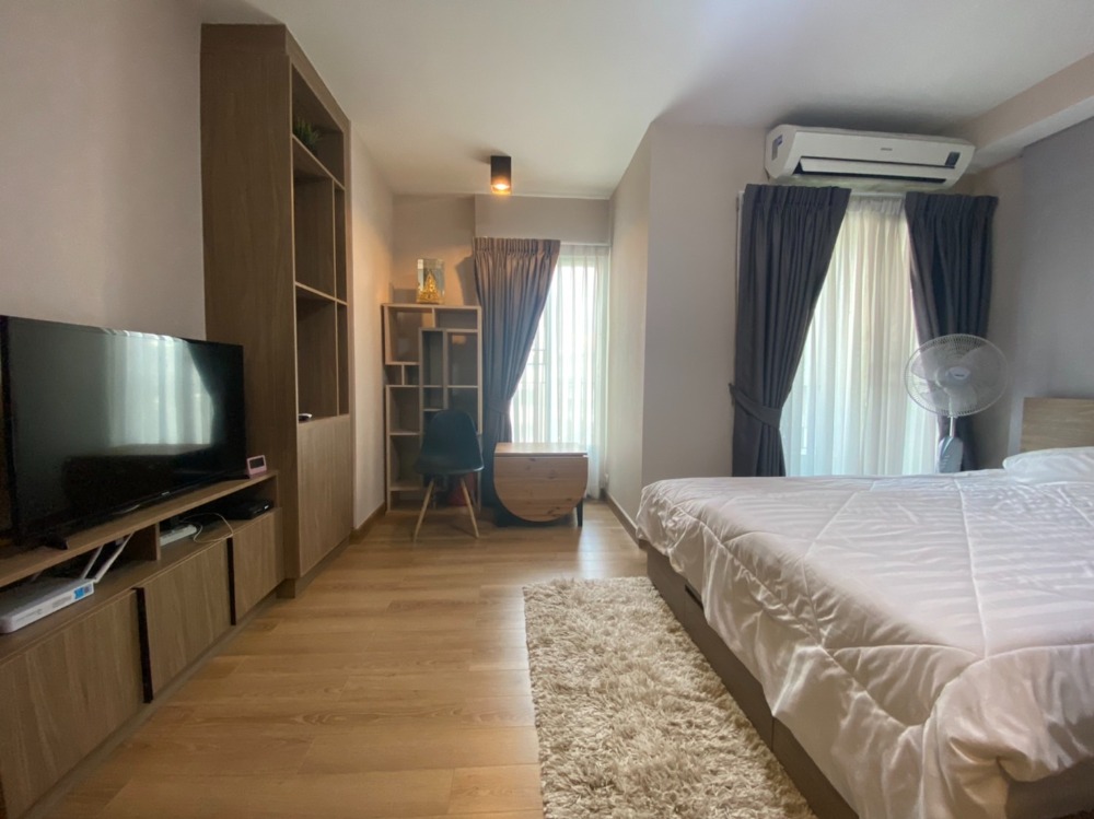 Condo for sale, Chapter One The Campus Ladprao 1, Chapter One The Campus Ladprao 1, near MRT Phahon Yothin Station and Union Mall, about 200 meters. Condo for sale, Chapter One The Campus Ladprao 1, Chapter One The Campus Ladprao 1, near MRT Phahon Yothin Station and Union Mall, about 200 meters.