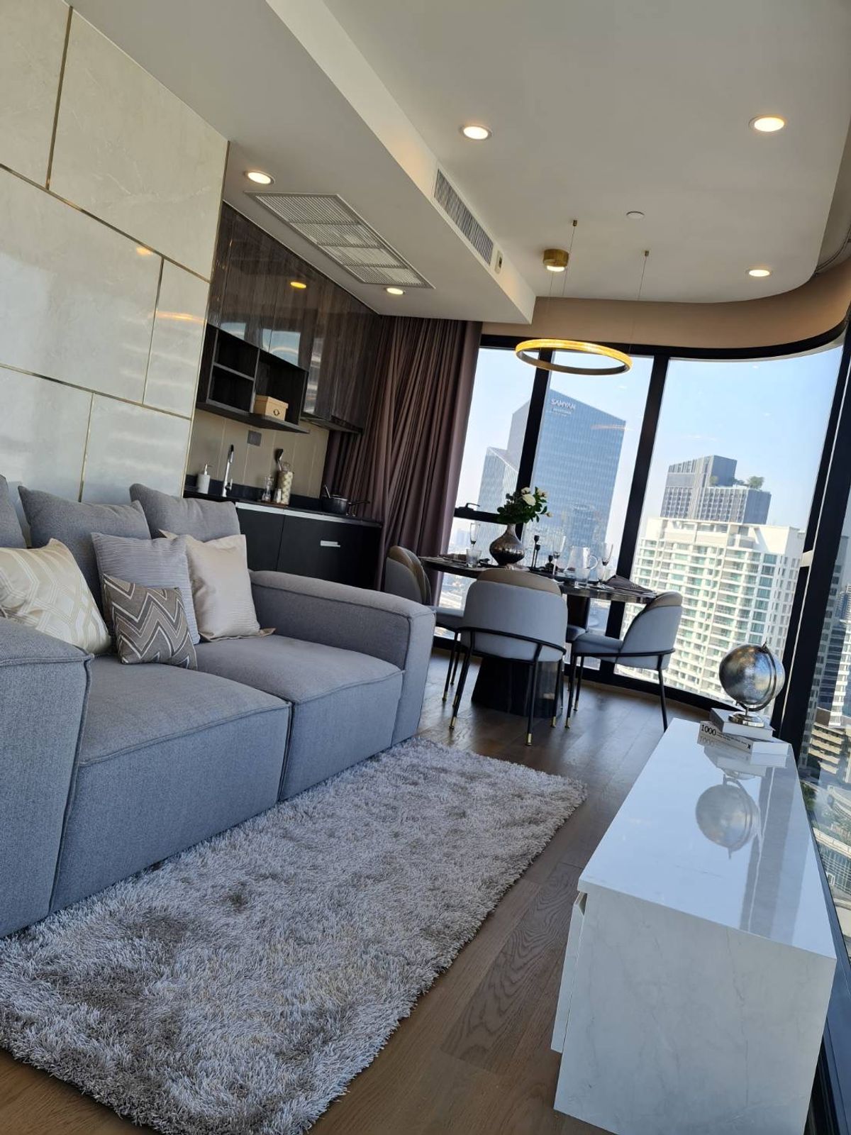 2 bedroom, 2 bathroom, 67 sqm., 14th floor, city view, 65,000 baht/month @ Ashton Chula - Silom MRT samyan, BTS Saladang, MRT Silom, Lumphini Park