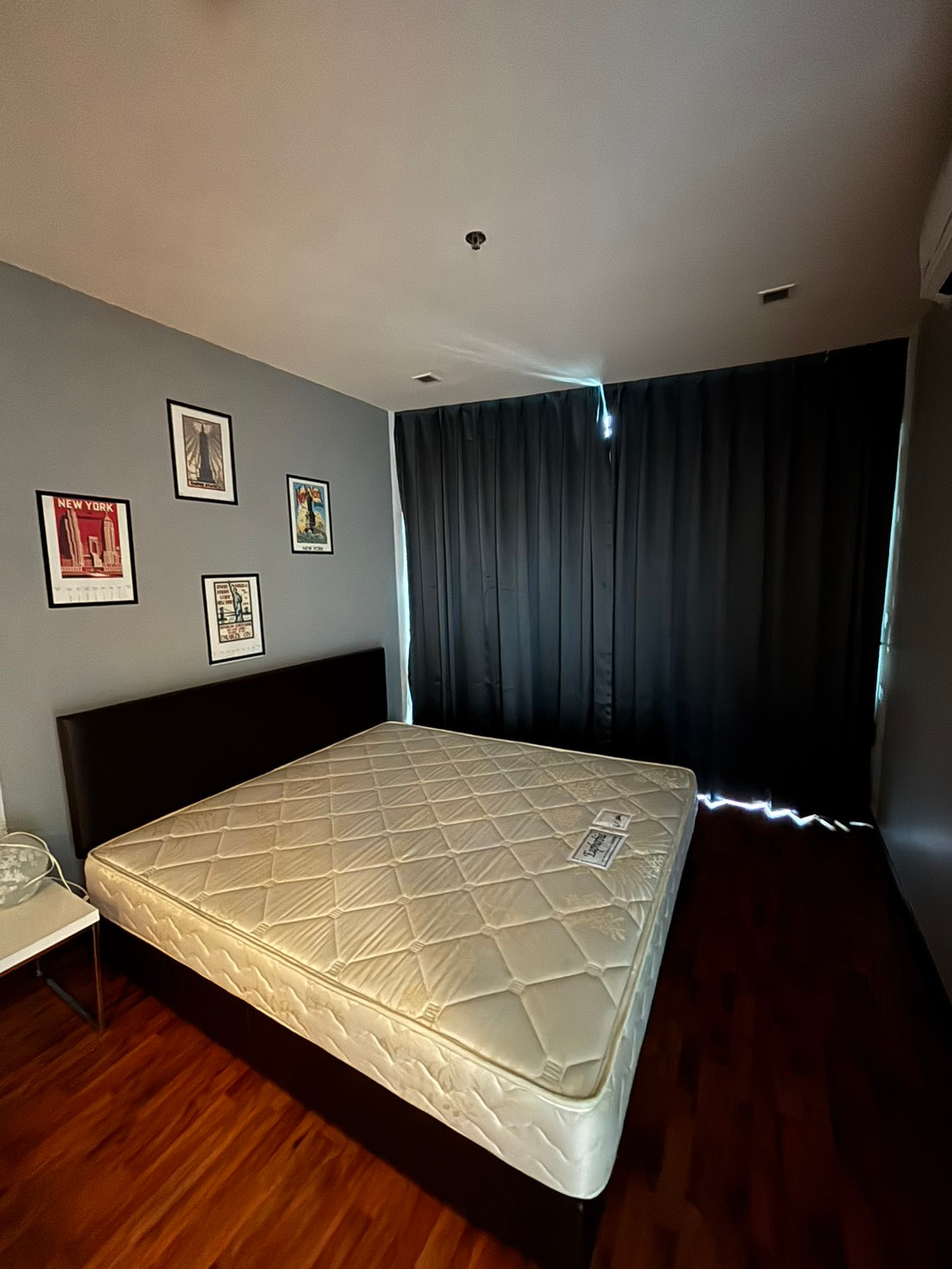 Enjoy modern city living in this spacious 1-bedroom condo at Sky Walk Condominium. Featuring a generous 50 sq.m. layout and located just 200 meters from BTS Phra Khanong,