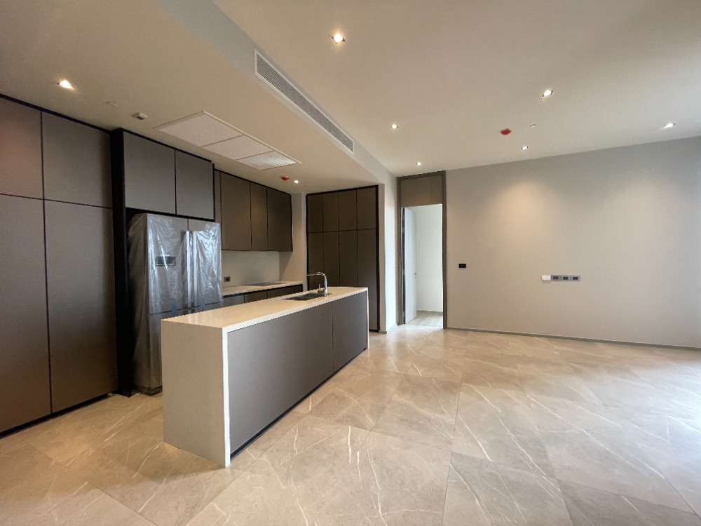 2 bedrooms 2 bathrooms 72 Sqm new unit, clear view at Hyde Heritage Thonglor
