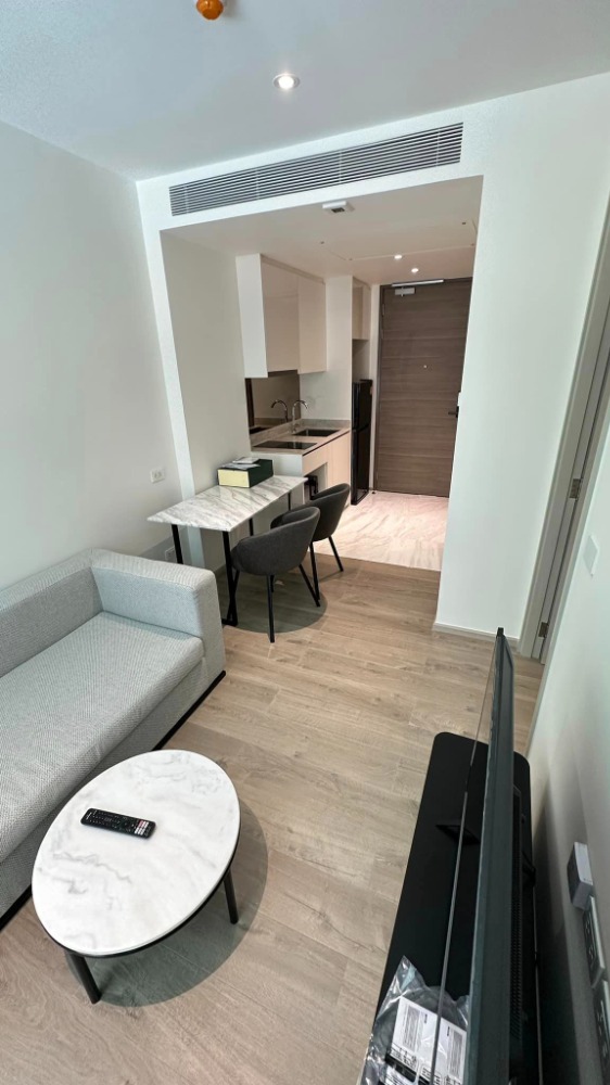 Luxury condo for rent, FYNN Asoke, Sukhumvit Soi 10, in the heart of Sukhumvit, BTS Asoke. Luxury condo for rent, FYNN Asoke, Sukhumvit Soi 10, in the heart of Sukhumvit, BTS Asoke.