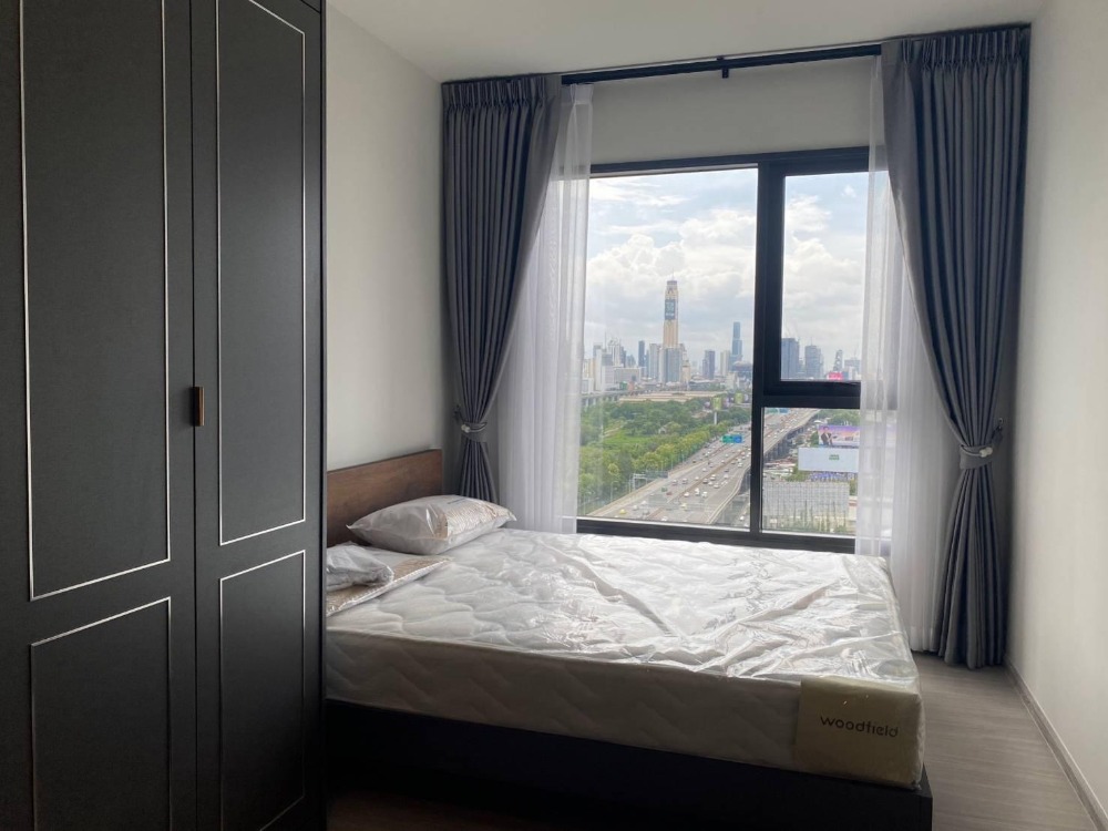 For rent, Life Asoke Hype, Studio room, high floor, very beautiful view, near MRT Rama 9.
