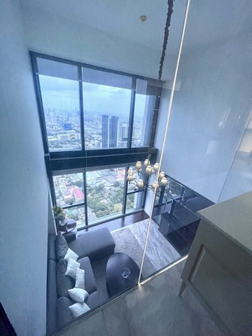 For rent, The Met Condominium, South Sathorn Road, Duplex, Floor 54-55, Building D, Area 366 sq m, 4 Beds 5 Baths, Fully Furnished with Chanin furniture.