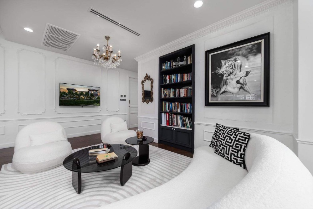 ♦ Modern Luxury ♦ บ้านเดี่ยว 2 ชั้น 300.00 ตร.ว. | 5 ห้องนอน วิวทะเลสาบ | ใกล้ International School Bangkok (ISB) 2 นาที, แม็คโคร แจ้งวัฒนะ 12 นาที – รูปที่ 3