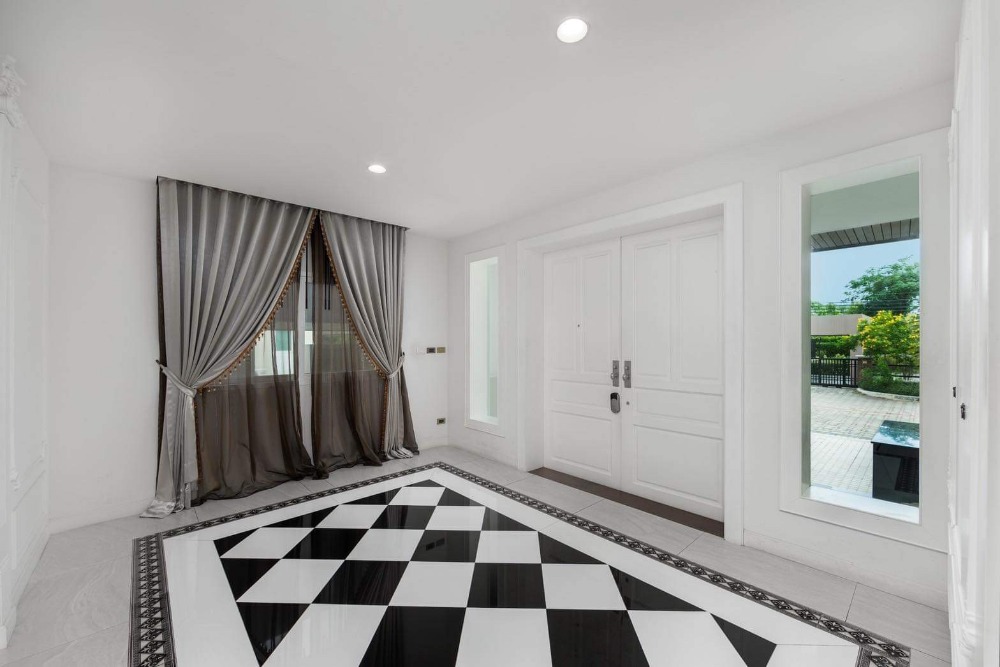 ♦ Modern Luxury ♦ บ้านเดี่ยว 2 ชั้น 300.00 ตร.ว. | 5 ห้องนอน วิวทะเลสาบ | ใกล้ International School Bangkok (ISB) 2 นาที, แม็คโคร แจ้งวัฒนะ 12 นาที – รูปที่ 4