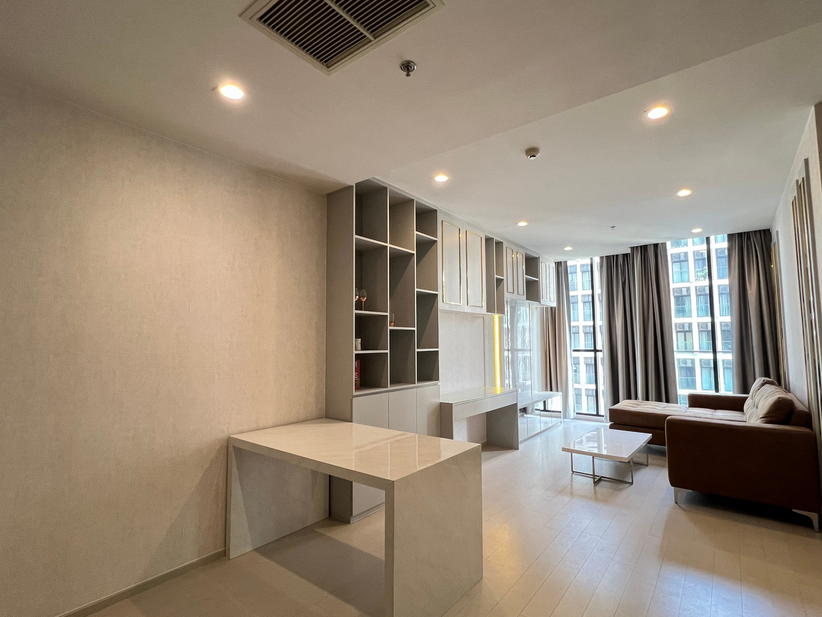 ขาย คอนโด โนเบิล เพลินจิต ห้องสวยวิวสระว่ายน้ำ ตกแต่งครบพร้อมอยู่ – รูปที่ 2