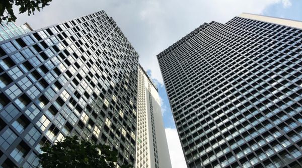 🔥Hot Deal 13MB🔥1 Bed 58.2 sq.m. High Fl. Perfect Location Directly connecting to BTS Phloen Chit at Noble Ploenchit Condo / For Sale