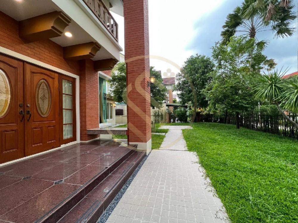 ขายบ้านเดี่ยว  Luxury house บนถนนนครอินทร์ ในโครงการคิวเฮ้าส์ อเวนิว ราชพฤกษ์-พระราม 5 ใกล้โรงเรียนอนุบาลเด่นหล้า ทางด่วนศรีรัตน์เพียง1.5กิโลเมตร เชื่อมถนนกาญจนาภิเษก ถนนราชพฤกษ์ บางกรวย-ไทรน้อย