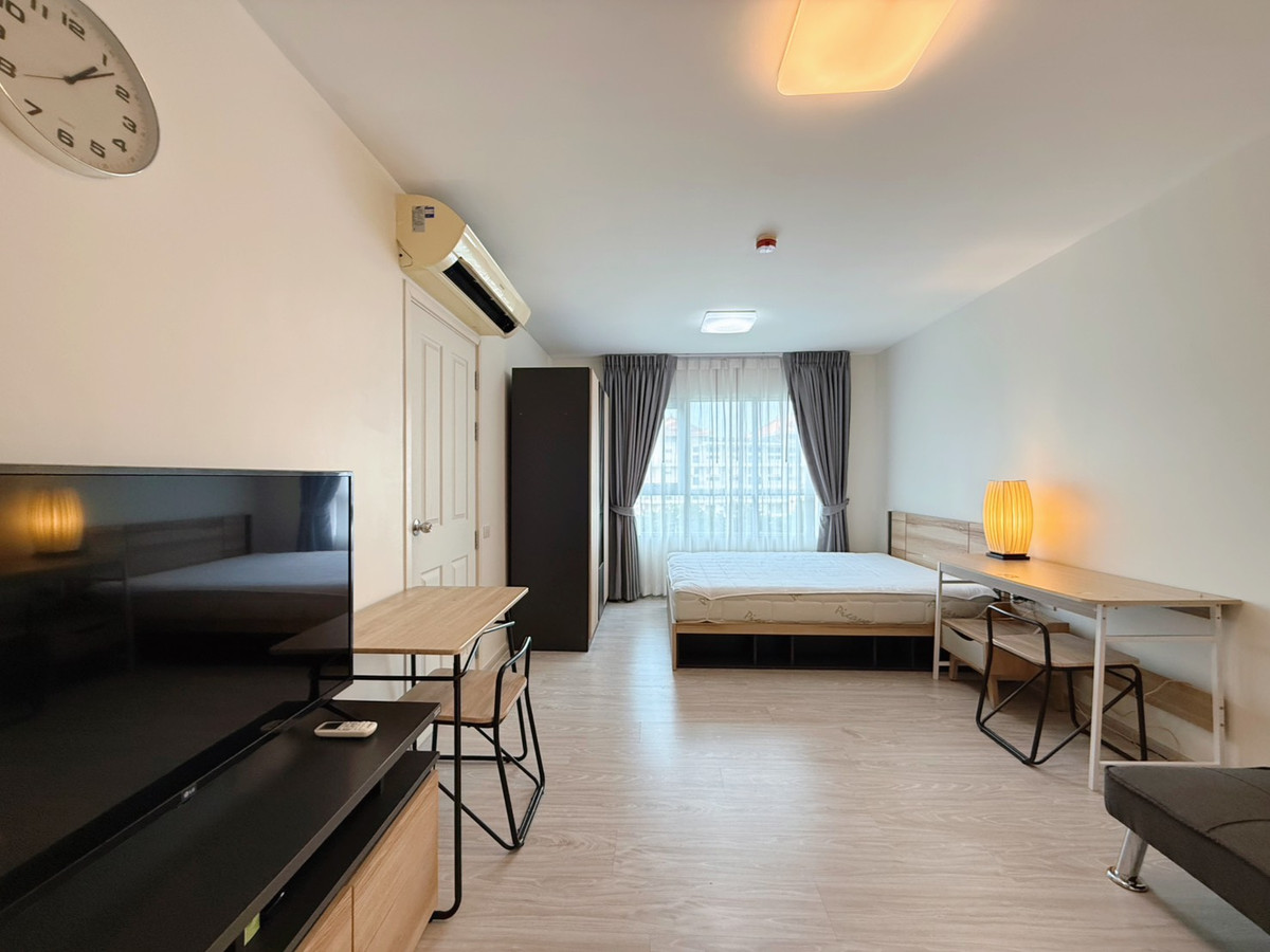 Condo for sale Aspire Sathorn-Taksin Aspire Sathorn-Taksin (Brick Zone) near BTS Wutthakat Station, only about 400 meters and only 5 stations to Sathorn. Condo for sale Aspire Sathorn-Taksin Aspire Sathorn-Taksin (Brick Zone) near BTS Wutthakat Station, only about 400 meters and only 5 stations to Sathorn.