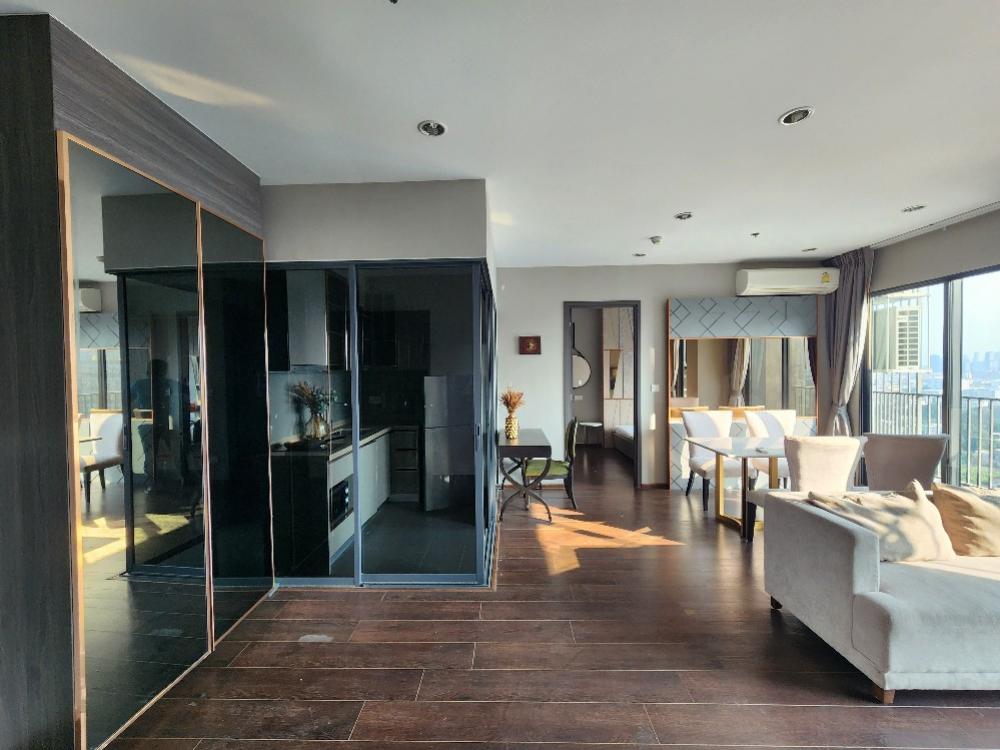 For rent, Condo C Ekkamai, 66 sq m., 35th floor, fully furnished, ready to move in.