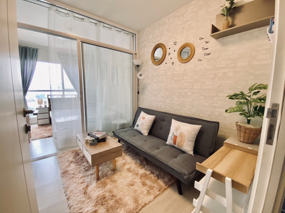 Aspire Rattanathibet Condominium, high quality condo by AP, brand new room Fully furnished with furniture and electrical appliances, size 25 sq m., 15th floor, swimming pool view/city view, Close to the MRT station