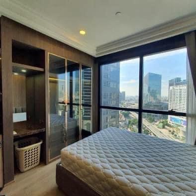 ★ Ashton Chula-Silom ★ 25 sq m., 21st floor (studio), ★ near Mrt Samyan and Bts Saladaeng ★ opposite Chamchuri Square ★ many amenities ★ Complete electrical appliances