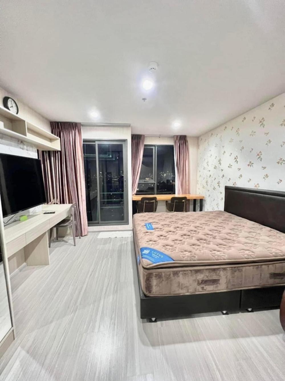 For Rent📍life ladprao🛀studio 📞0639399665