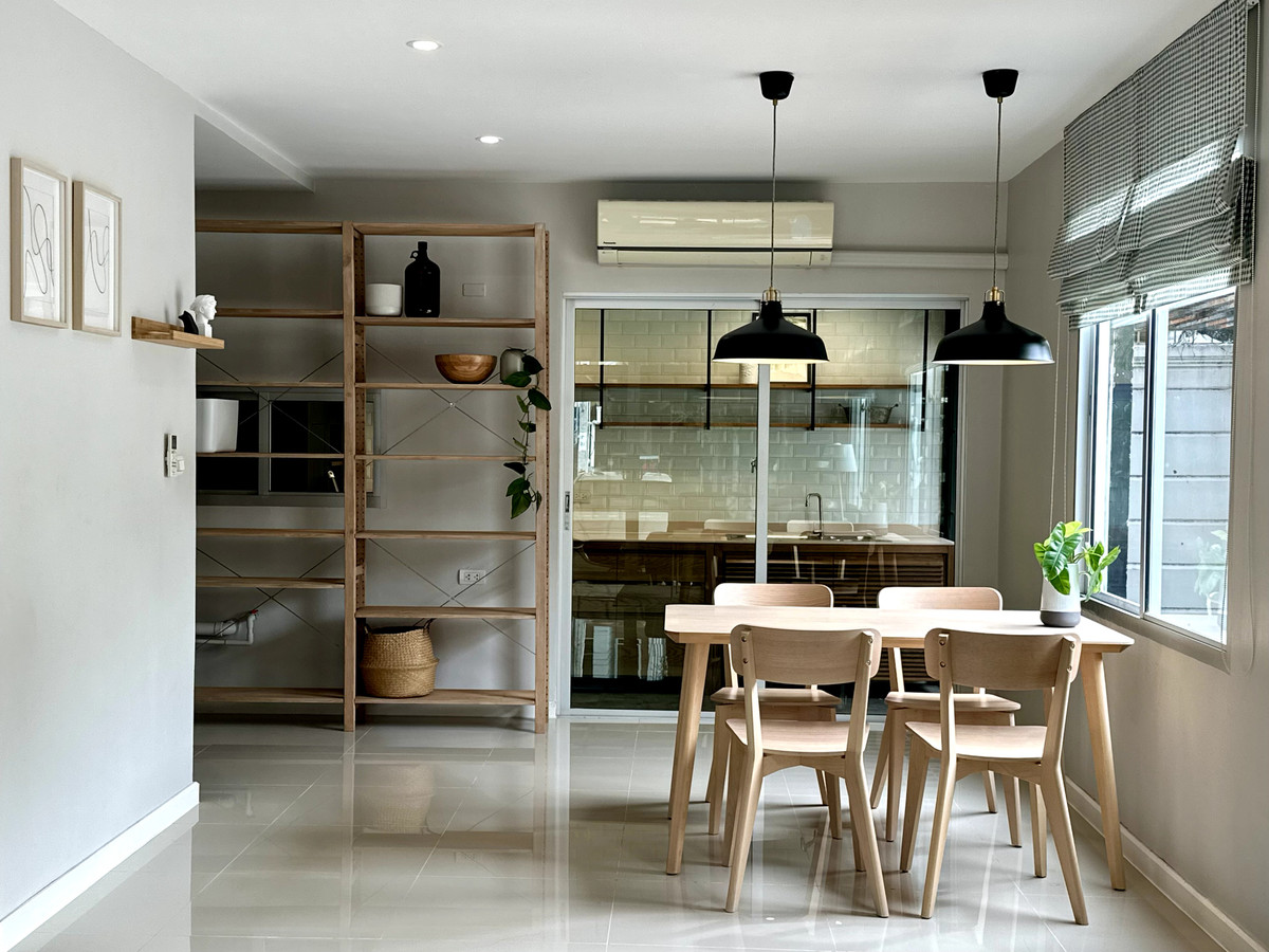 House for sale, 3-story townhome, corner house, 36.10 square wah, Town Avenue Time Village, Tha Kham 16 (Sansiri), 3 bedrooms, 3 bathrooms, 3 km. from Central Rama 2. House for sale, 3-story townhome, corner house, 36.10 square wah, Town Avenue Time Village, Tha Kham 16 (Sansiri), 3 bedrooms, 3 bathrooms, 3 km. from Central Rama 2.