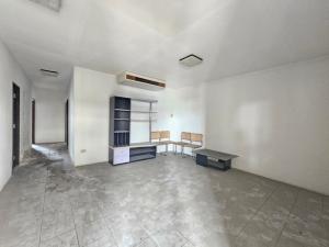 sss430 Condo for sale Country Complex Bangna