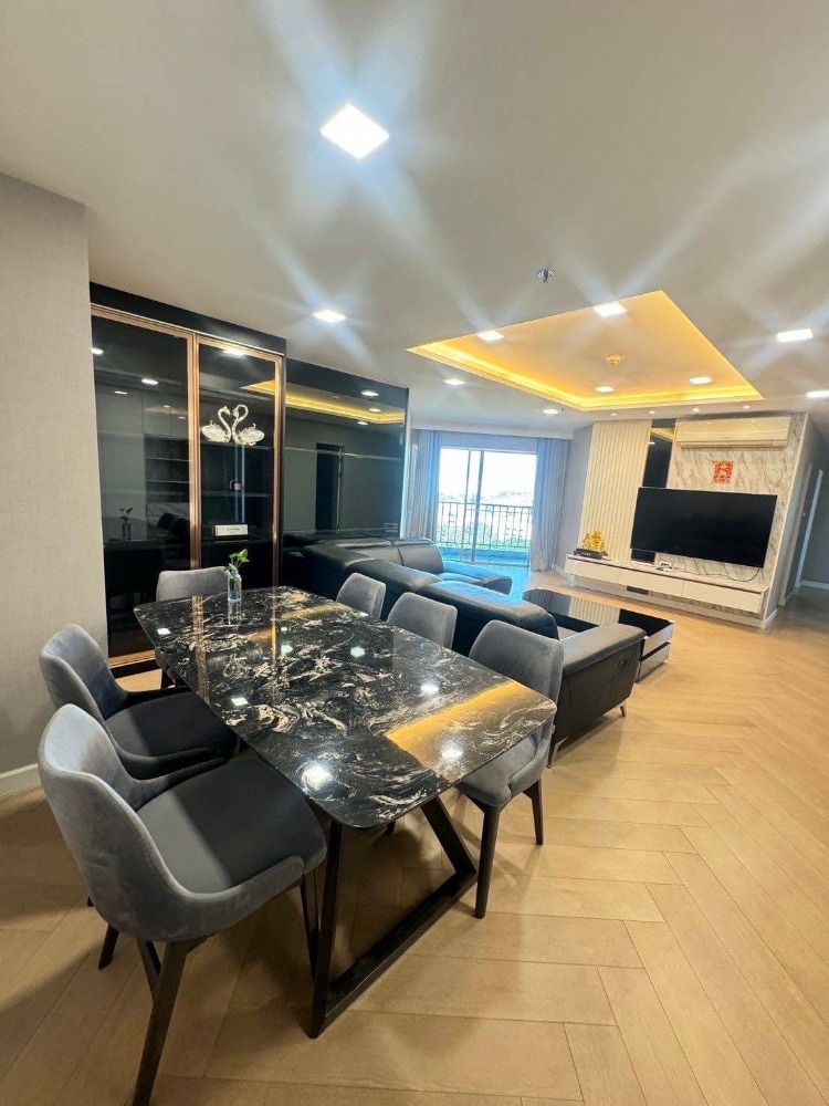 Belle grand rama 9 3 bedroom Build in Design fully furnished Condo Rama9 for rent