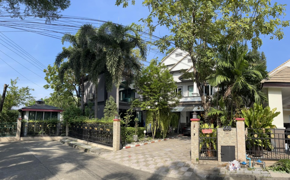 Single house Pattanakarn Village / 5 bedrooms (for sale), Pattanakarn Village / Detached House 5 Bedrooms (FOR SALE) PALM715