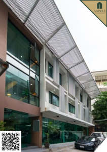 [For Sale & For Rent] Land with a 3-Story Commercial Building, 4 Rooms, Near BTS Ekkamai.