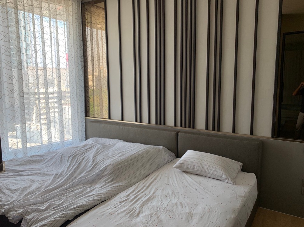 ● Rare Unit ● ชั้น 10+ 56.68 ตร.ม. | 1 ห้องนอน ตกแต่งครบ | คอนโดใกล้ MRT ลุมพินี 2 นาที, สีลมคอมเพล็กซ์ 3 นาที, โรงเรียนเซนต์โยเซฟคอนเวนต์ 4 นาที – รูปที่ 2
