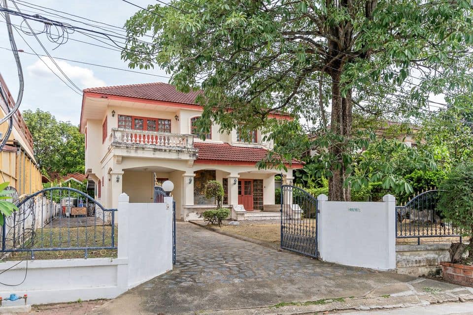 Single house Chaiyaphruek Bang Waek (L&H) 120 square wah