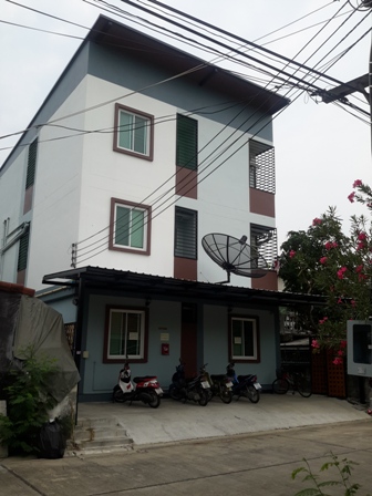 Srisuk SD Apartment for rent, Soi Tiwanon-Pak Kret 46, near Robinson Srisamarn, Pak Kret, Nonthaburi.
