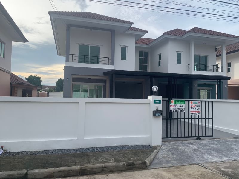 For sale cheap, 2-story twin house, Piam Phirom Village, Mitmaitri Road 2-4, area 46.6 sq m, 3 bedrooms, 2 bathrooms. For sale cheap, 2-story twin house, Piam Phirom Village, Mitmaitri Road 2-4, area 46.6 sq m, 3 bedrooms, 2 bathrooms.