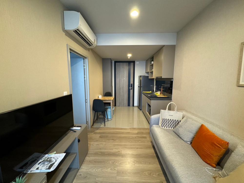 🏢 OKA Haus 🛏️ห้องสวย ✨ ทำเลดี🌐 มีอ่างอาบน้ำ📍ชั้นสูงสุด🌤️วิวสวย 🛋️เฟอร์นิเจอร์ 📺เครื่องใช้ไฟฟ้าครบ (ราคาพิเศษ)CODE : 02010