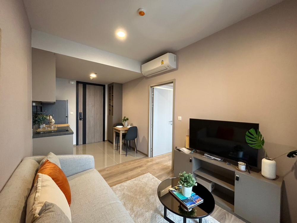 Special price 18,999/ month for rent #okahaus high floor, beautiful decorate 1 bedroom #nearbtsthonglor