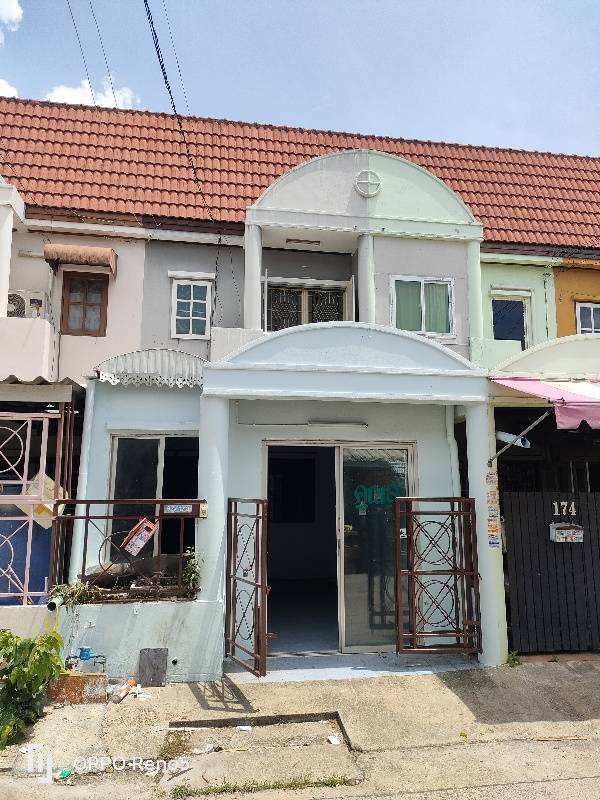 2-story townhouse for sale, no need for a car, can walk to Bang Yai Market, Central Westgate, BTS. 2-story townhouse for sale, no need for a car, can walk to Bang Yai Market, Central Westgate, BTS.