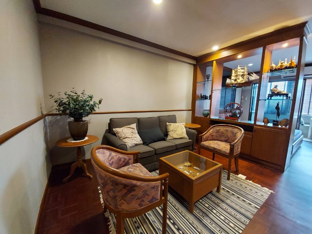 Condo for sale *(sea view) in the heart of Sriracha city Next to Sukhumvit Road Laemthong Condotel (Laemthong Service Apartment) Sriracha, area 44 sq m, Fully Furnished *Just finished renovating.