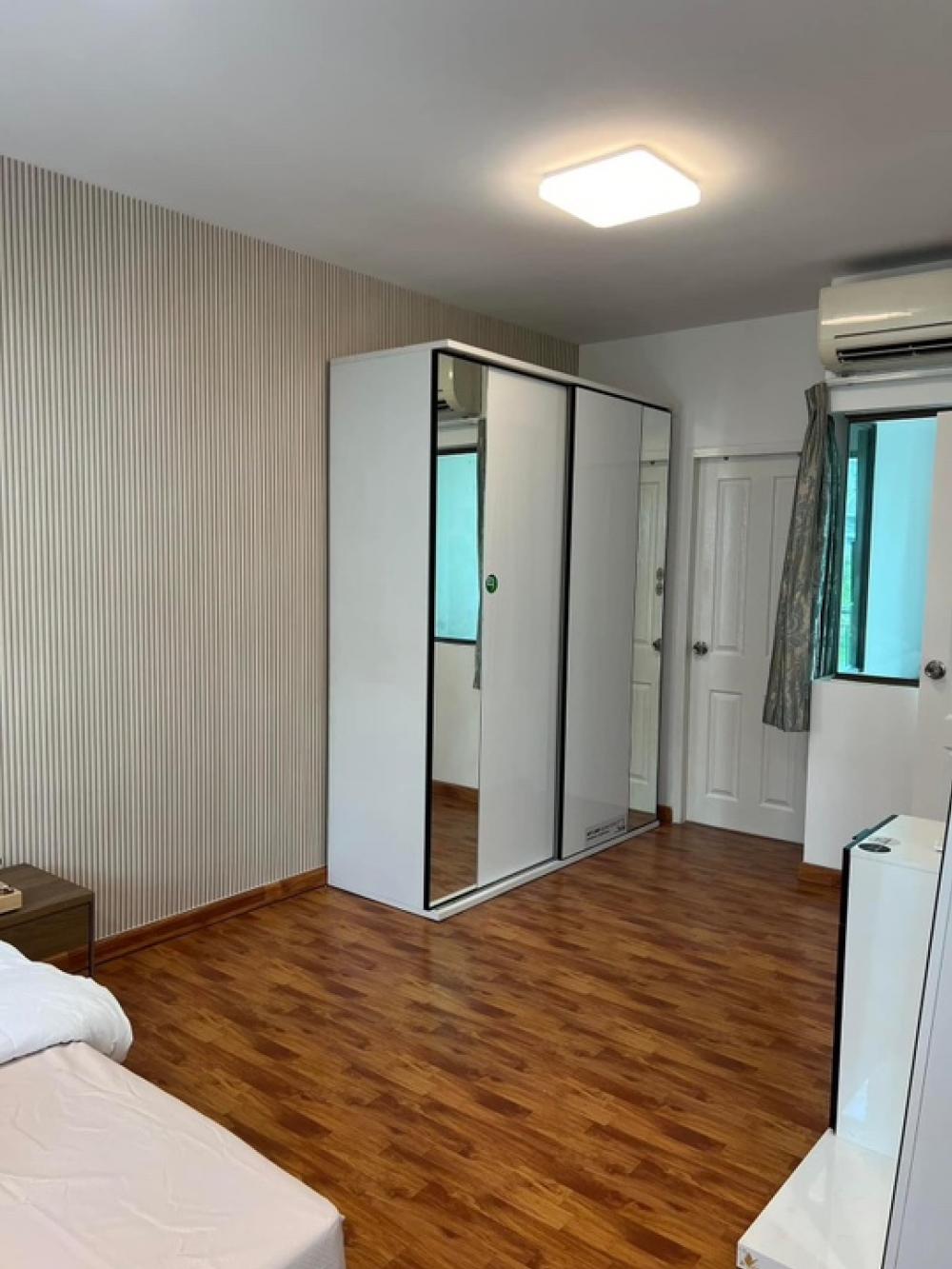 ทาวน์เฮาส์3ชั้น ซ.สุขุมวิท97/1 พร้อมมุมหลังบ้านนั่งชิลใกล้ BTS Bangjak – รูปที่ 4