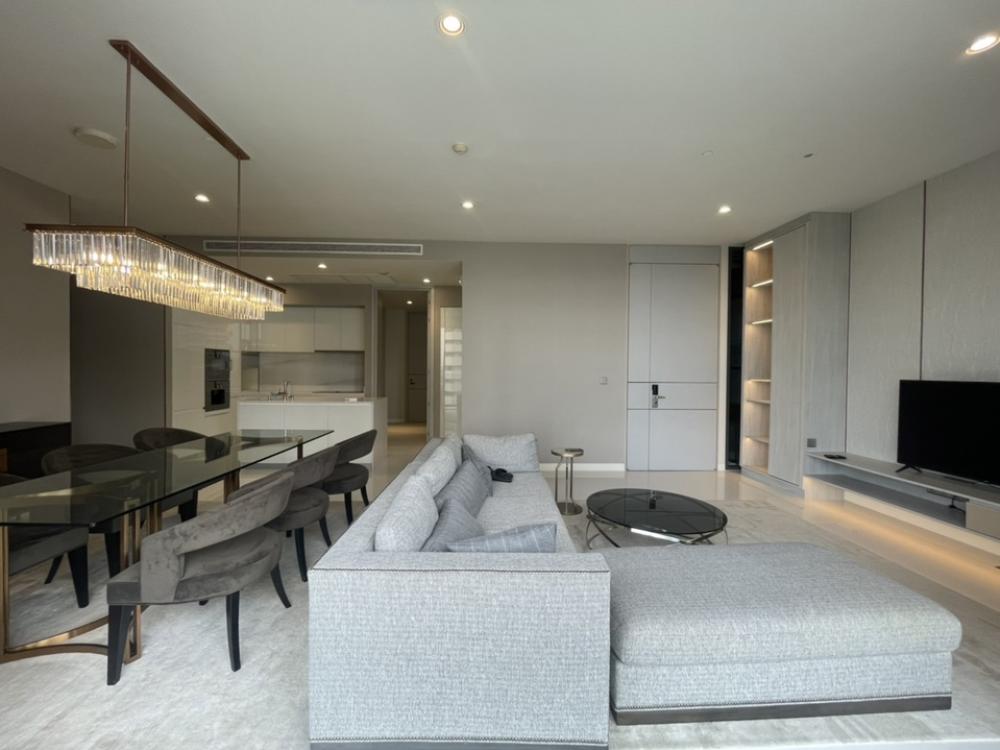 Rental : Vittorio Sukhumvit 39 , 2 Bed 3 Bath , 140 sqm , 17th Floor Rental : Vittorio Sukhumvit 39 , 2 Bed 3 Bath , 140 sqm , 17th Floor
