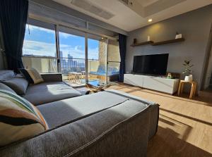 for rent Monterey place condo 2 bed renovated room❤️🎁✨