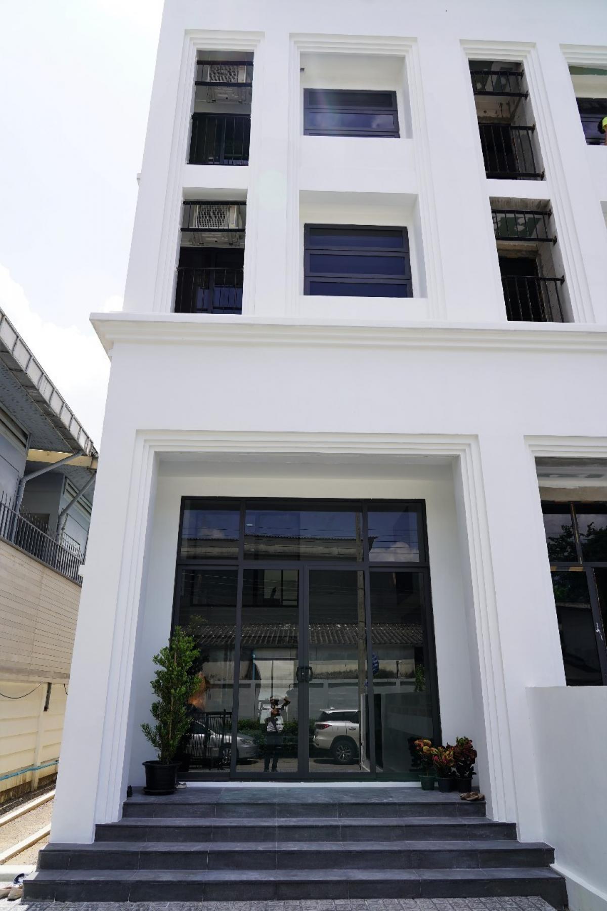 ขายTownHome พร้อมผู้เช่า น้ำไม่ท่วมบ้านเหมาะลงทุน แต่งครบ รถไฟฟ้าสีเหลือง สถานี ศรีกรีฑา สนามบินสุวรรณภูมิ ถ.ศรีนครินทร์ รร.นานาชาติเวลลิงตัน รร.ไบลต์ตัน คอลเลจ รร.นานาชาติ แสตมฟอร์ด ม.รามคำแหง สนามกอล์ฟ กรุงเทพกรีฑา ขายTownHome พร้อมผู้เช่า น้ำไม่ท่วมบ้านเหมาะลงทุน แต่งครบ รถไฟฟ้าสีเหลือง สถานี ศรีกรีฑา สนามบินสุวรรณภูมิ ถ.ศรีนครินทร์ รร.นานาชาติเวลลิงตัน รร.ไบลต์ตัน คอลเลจ รร.นานาชาติ แสตมฟอร์ด ม.รามคำแหง สนามกอล์ฟ กรุงเทพกรีฑา
