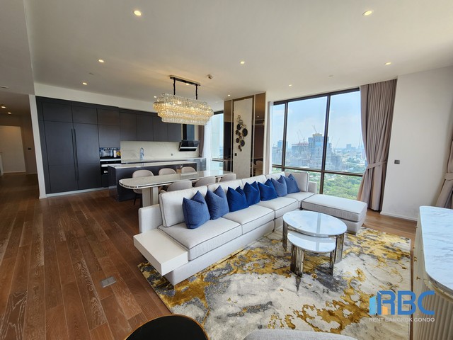 Penthouse Unit for Sale at Muniq Langsuan Selling with tenant Penthouse Unit for Sale at Muniq Langsuan Selling with tenant