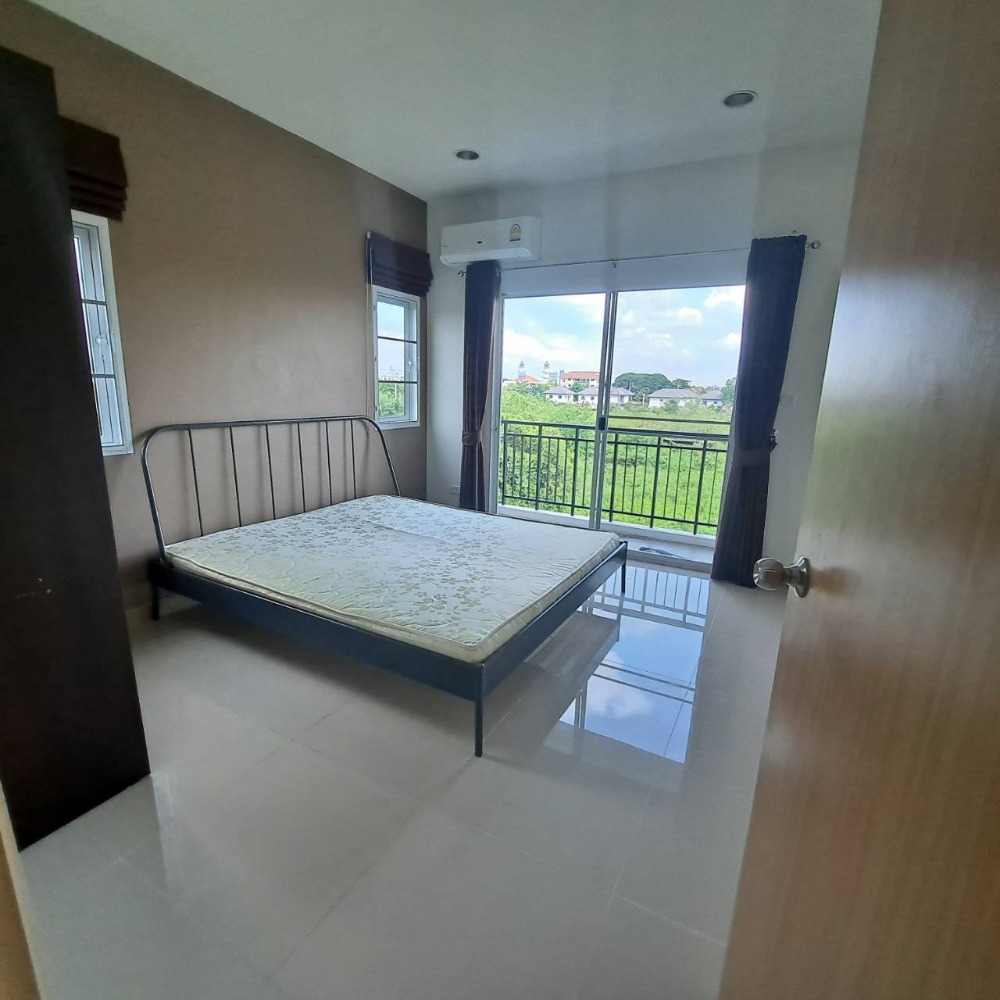 ให้เช่า ทาวน์โฮม 3 ชั้น เลี้ยงสัตว์ได้  ขนาด 20 ตรว. พื้นที่ใช้สอย 150 ตร.ม. จอดรถได้ 1 คันอยู่ประชาอุทิศ 54 ทุ่งครุ  ซอยตรงข้ามตลาด61 – รูปที่ 3